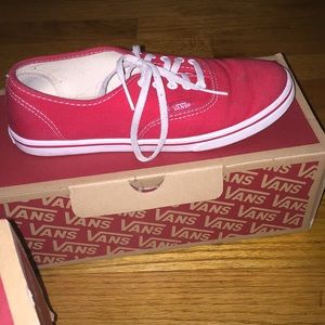 Low rise vans